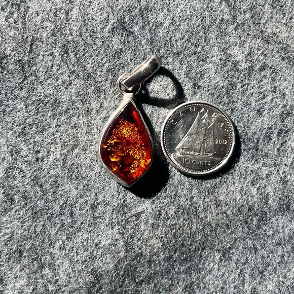 Amber pendant - Picture 3 of 3